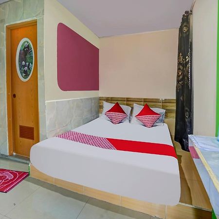 Oyo 90161 Hotel Lendosis Pipa Reja Angkatan 66 Палембанг Экстерьер фото