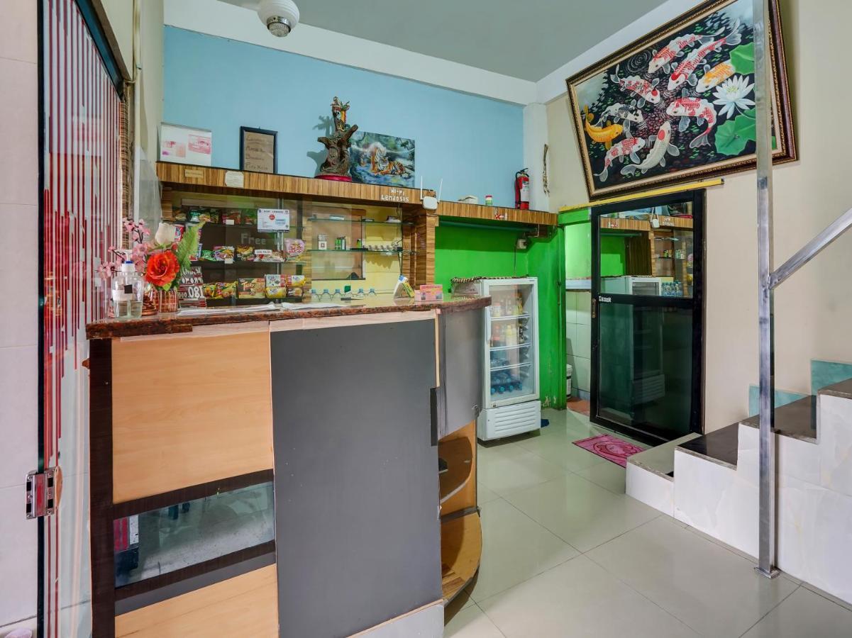 Oyo 90161 Hotel Lendosis Pipa Reja Angkatan 66 Палембанг Экстерьер фото