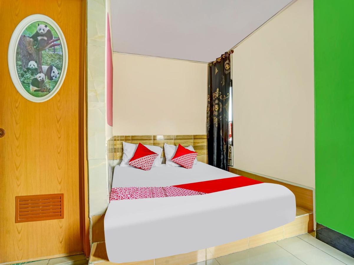 Oyo 90161 Hotel Lendosis Pipa Reja Angkatan 66 Палембанг Экстерьер фото